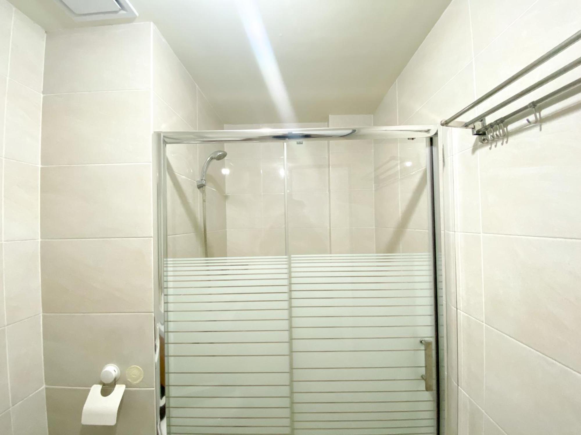 Exclusive And Comfortable 1br Mustika Golf By Travelio Apartemen