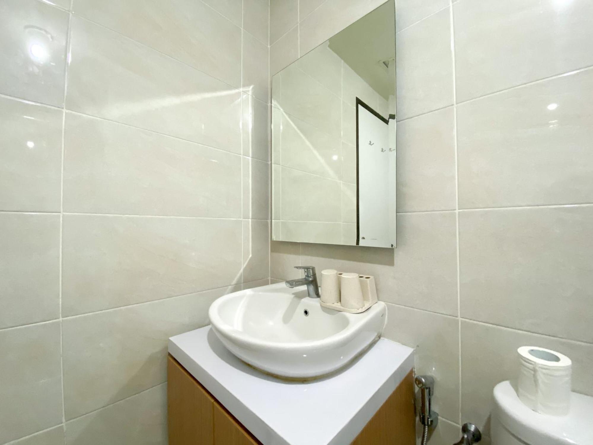 Apartemen Exclusive And Comfortable 1br Mustika Golf By Travelio Bekasi